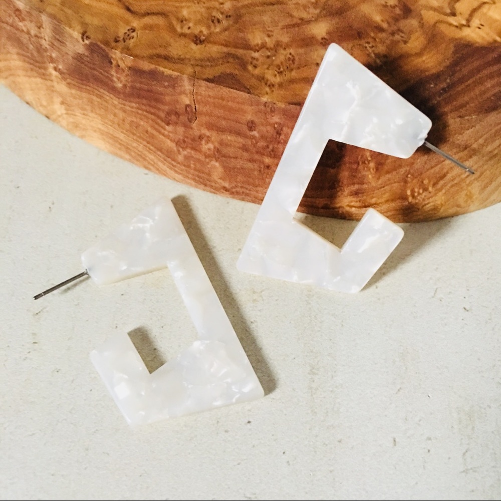 Tortoise C-Hoops Acrylic Hoops